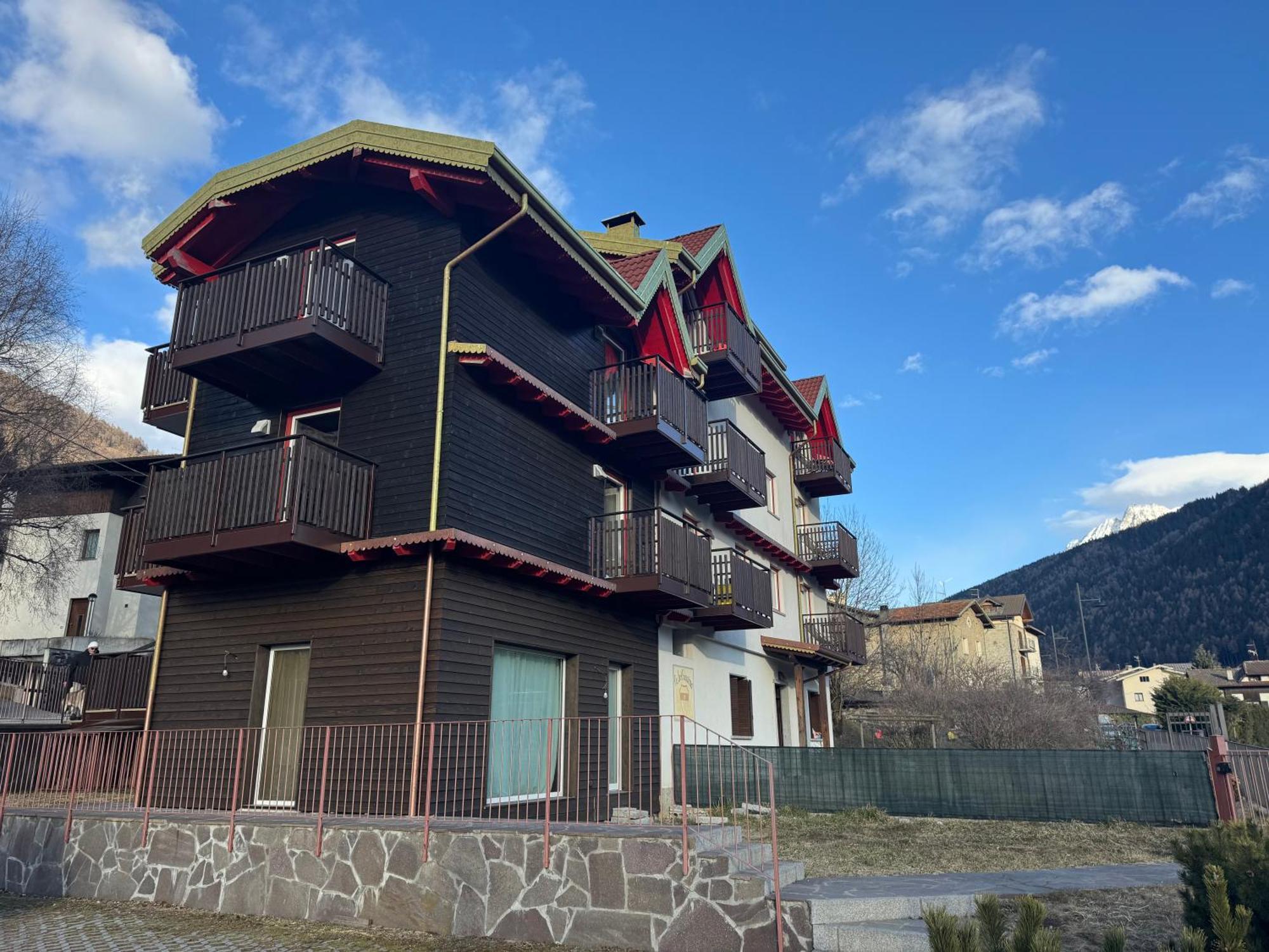 Alpin Sky Apartment Temu Exterior photo